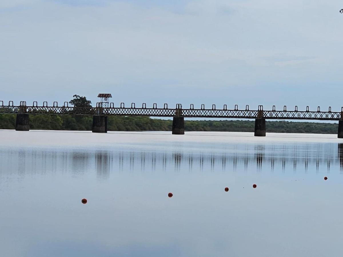 Hotel Terrazas Del Rio Negro Centenario Buitenkant foto